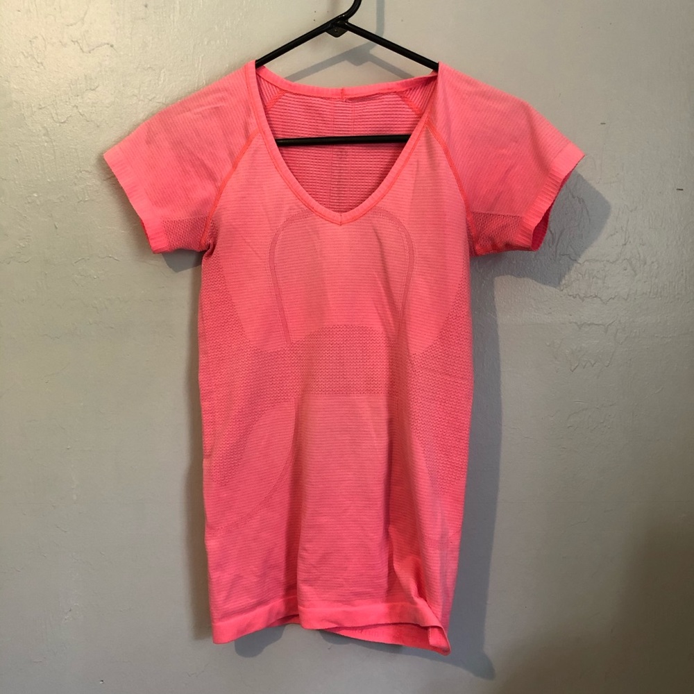 Lululemon swiftly tech short sleeve